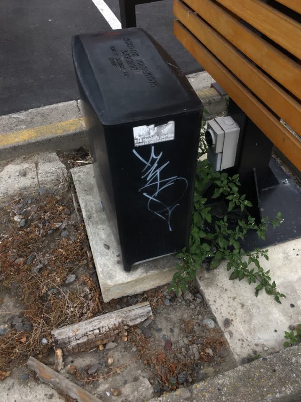 The photograph attached to this graffiti report