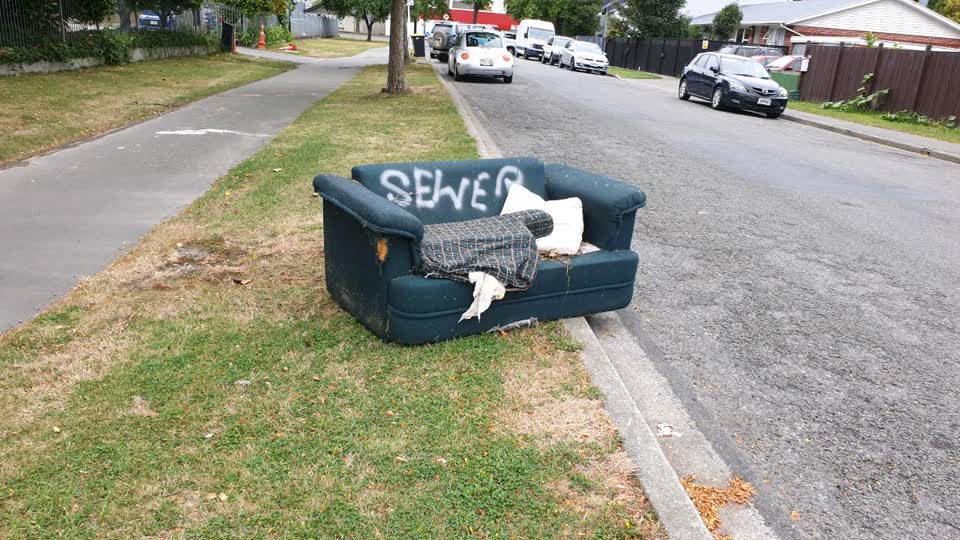 The photograph attached to this rubbish/recycling report