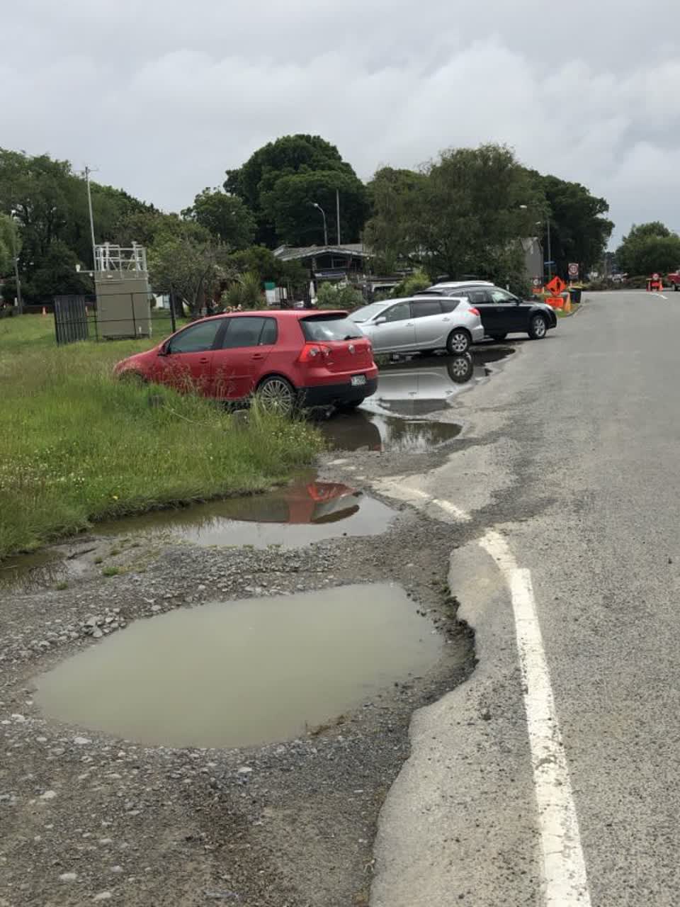The photograph attached to this roading/streets report