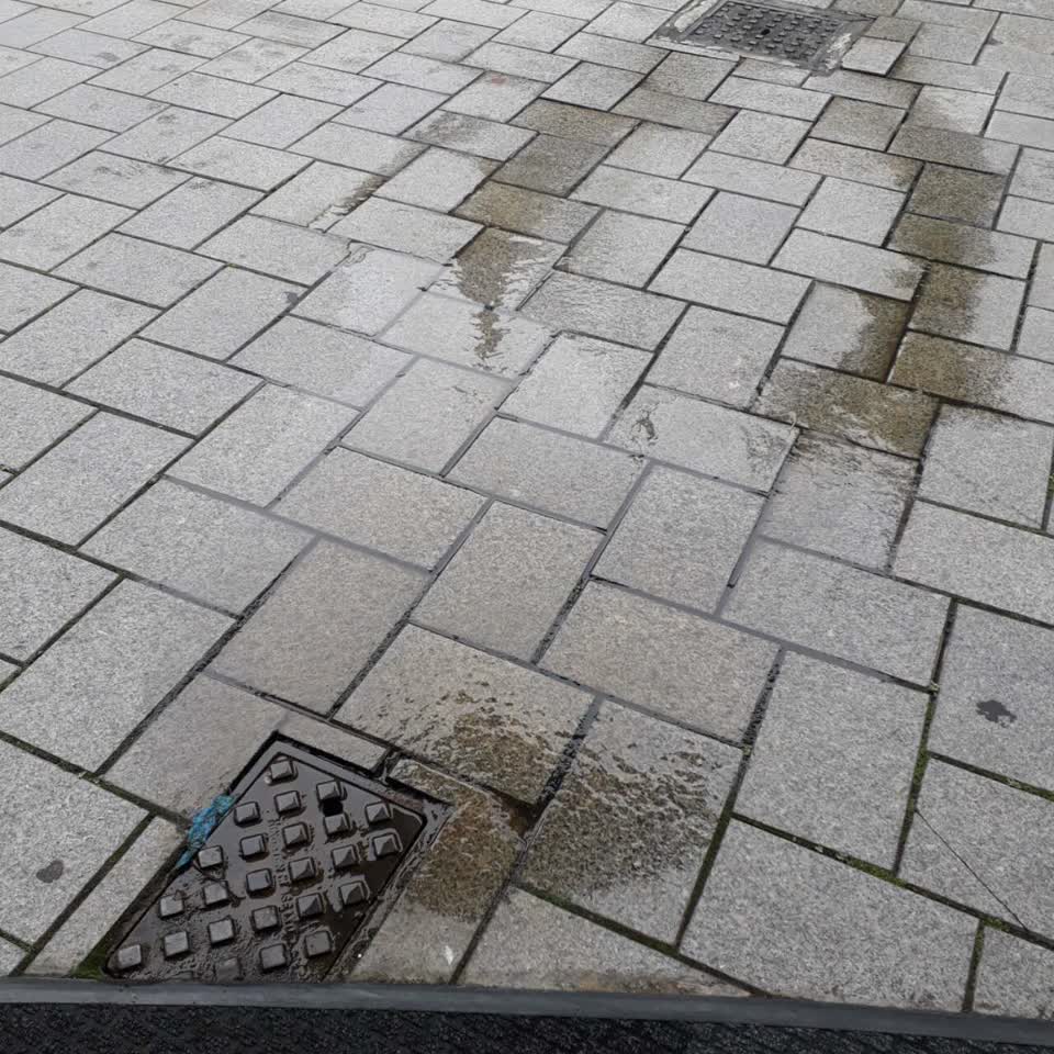 The photograph attached to this water supply report