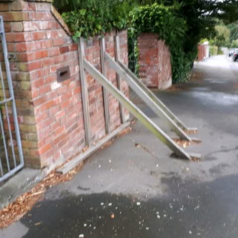 Roading/Streets, a report photo