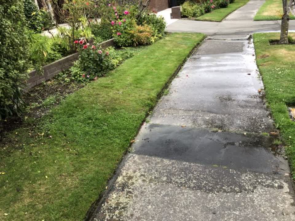 The photograph attached to this water supply report