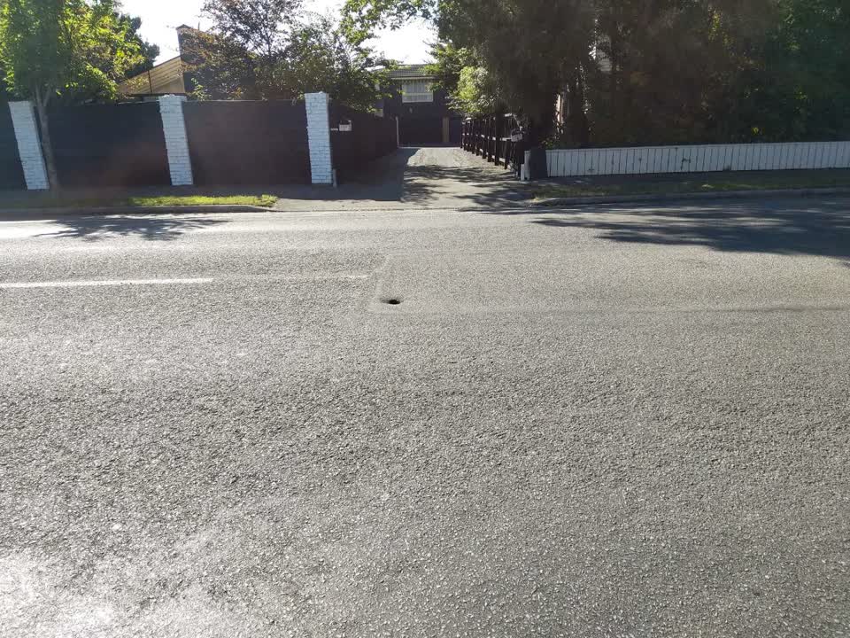 The photograph attached to this roading/streets report
