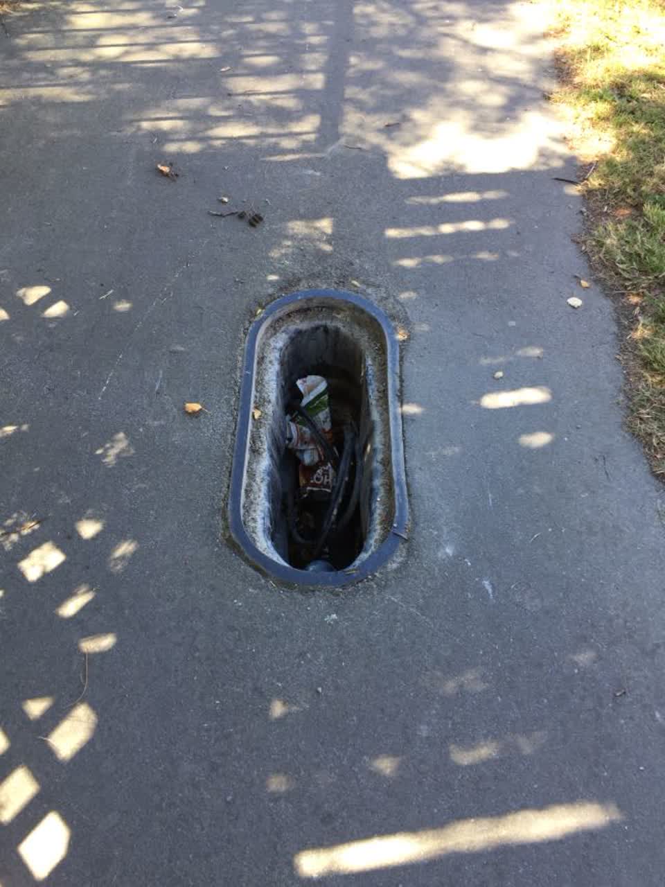 The photograph attached to this roading/streets report