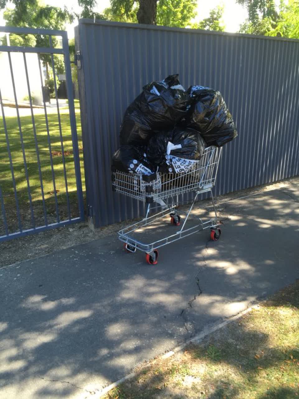 The photograph attached to this rubbish/recycling report