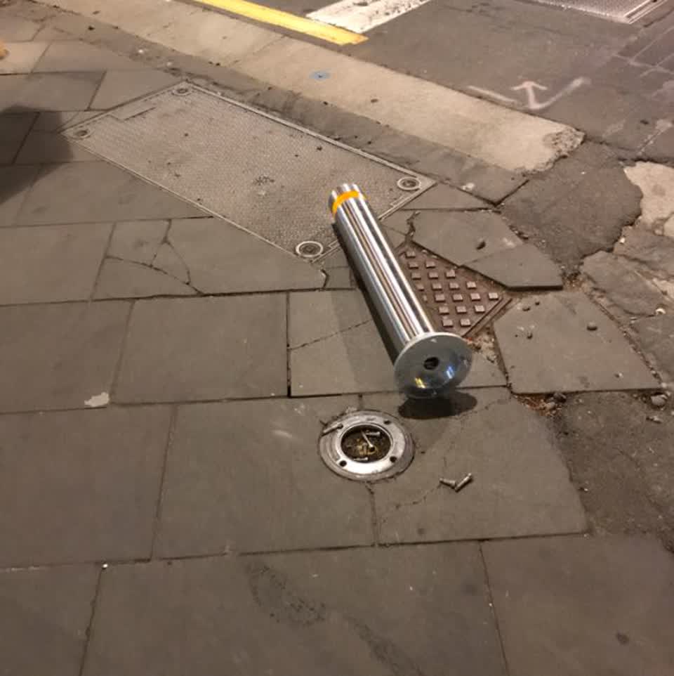 The photograph attached to this roading/streets report