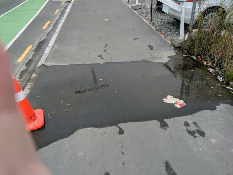 The photograph attached to this water supply report
