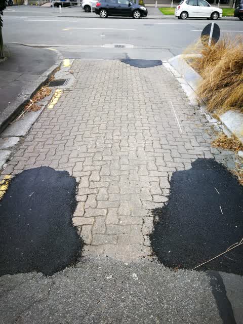 Roading/Streets, a report photo