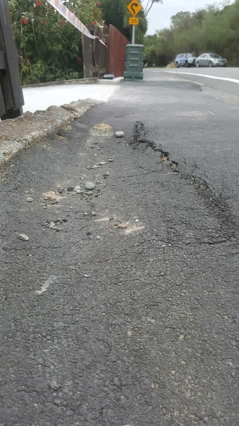 Roading/Streets, a report photo