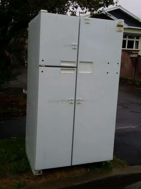 Rubbish/Recycling, a report photo