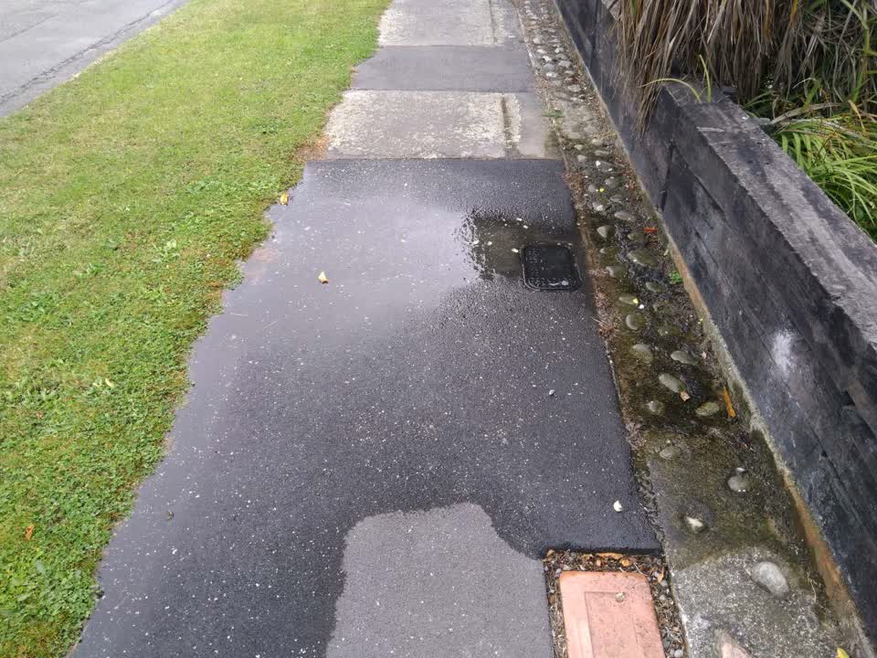 The photograph attached to this water supply report