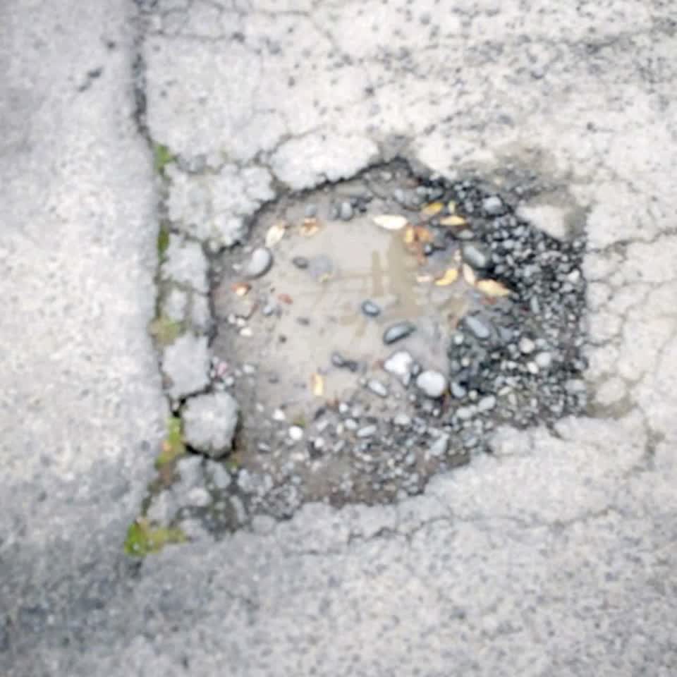 The photograph attached to this roading/streets report