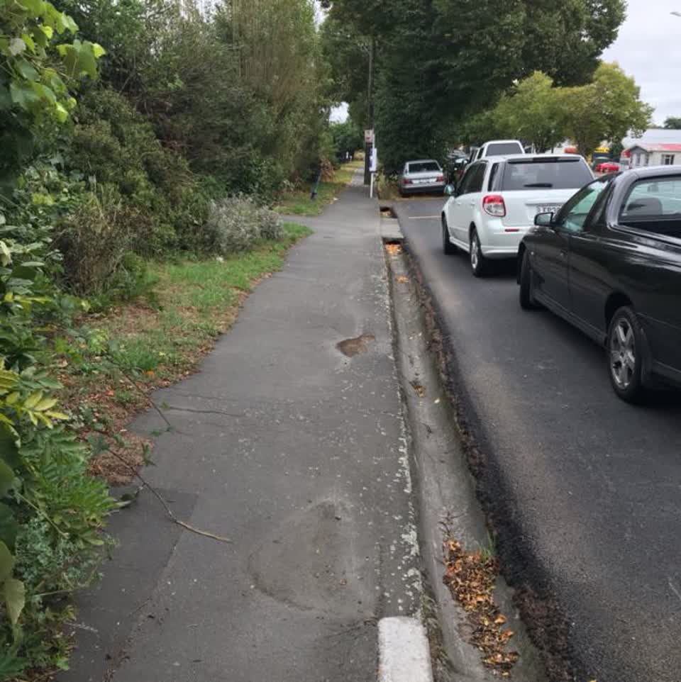 The photograph attached to this roading/streets report