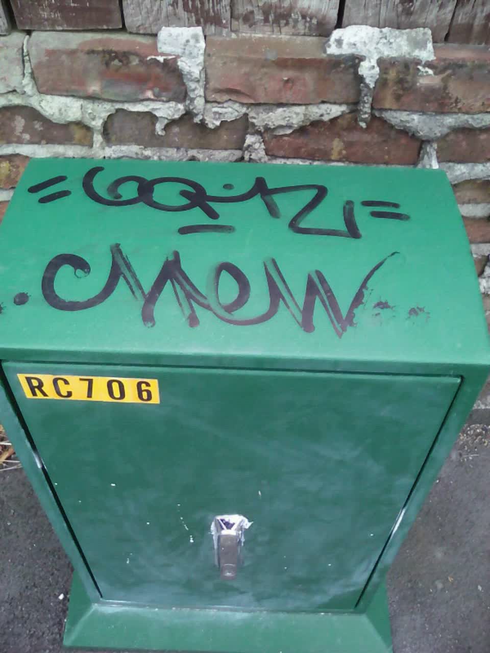 The photograph attached to this graffiti report