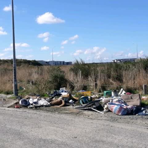 Rubbish/Recycling, a report photo