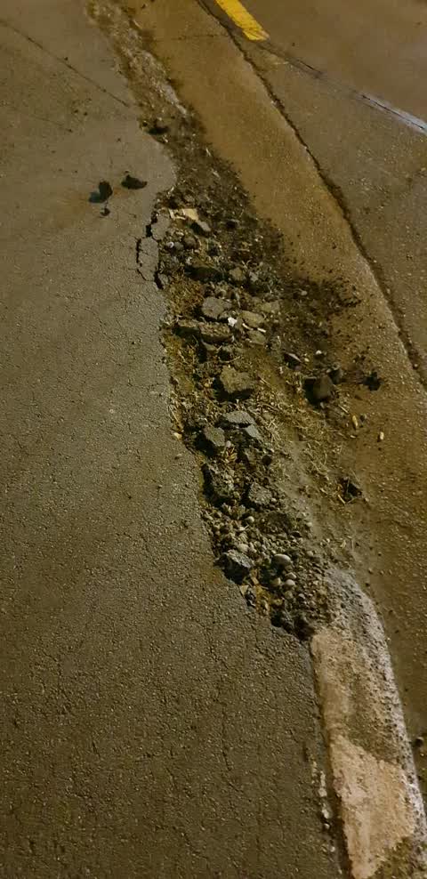 Roading/Streets, a report photo