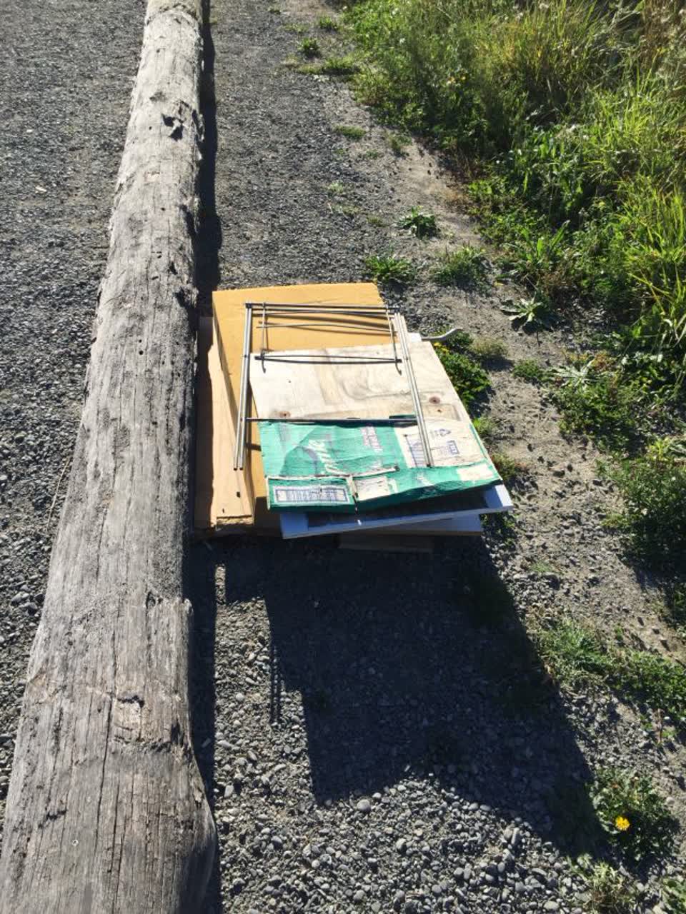 The photograph attached to this rubbish/recycling report