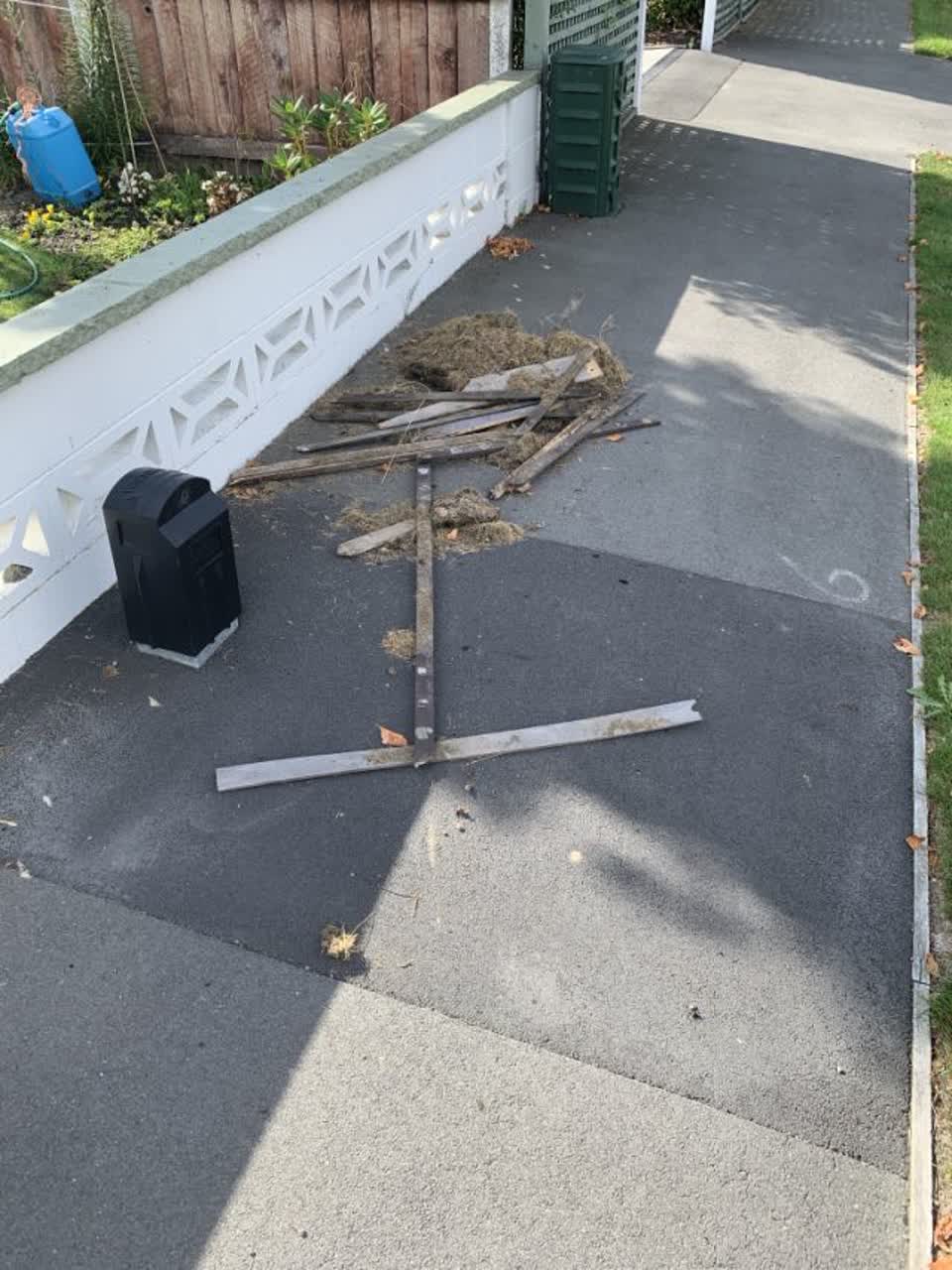 The photograph attached to this rubbish/recycling report