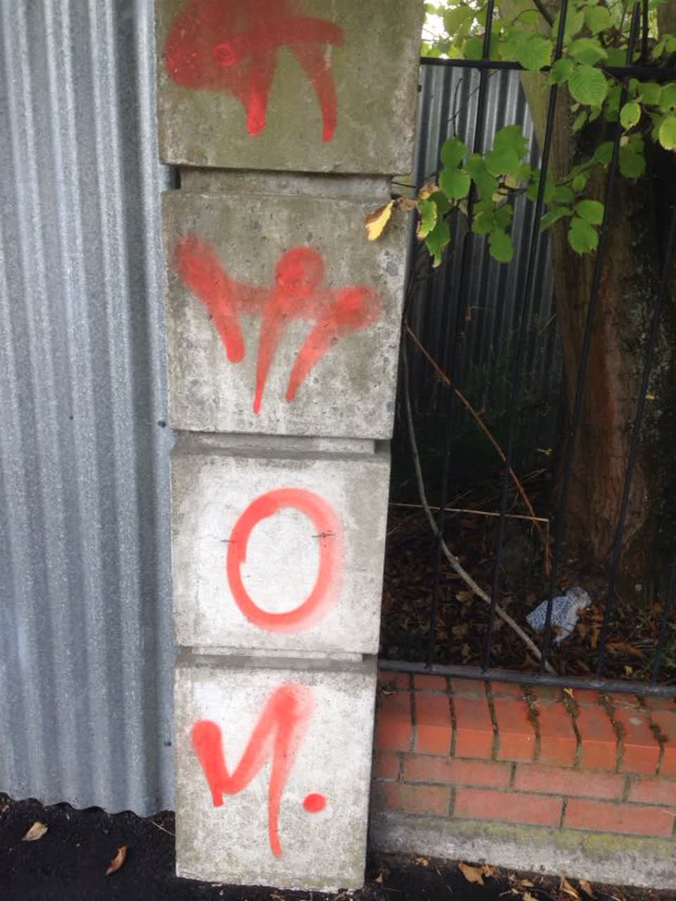 The photograph attached to this graffiti report