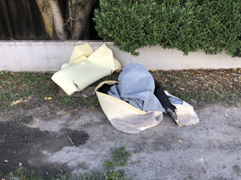 The photograph attached to this rubbish/recycling report