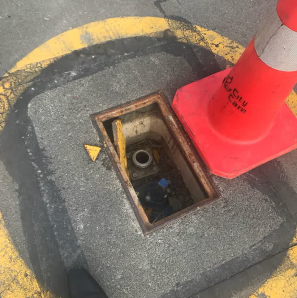 The photograph attached to this roading/streets report