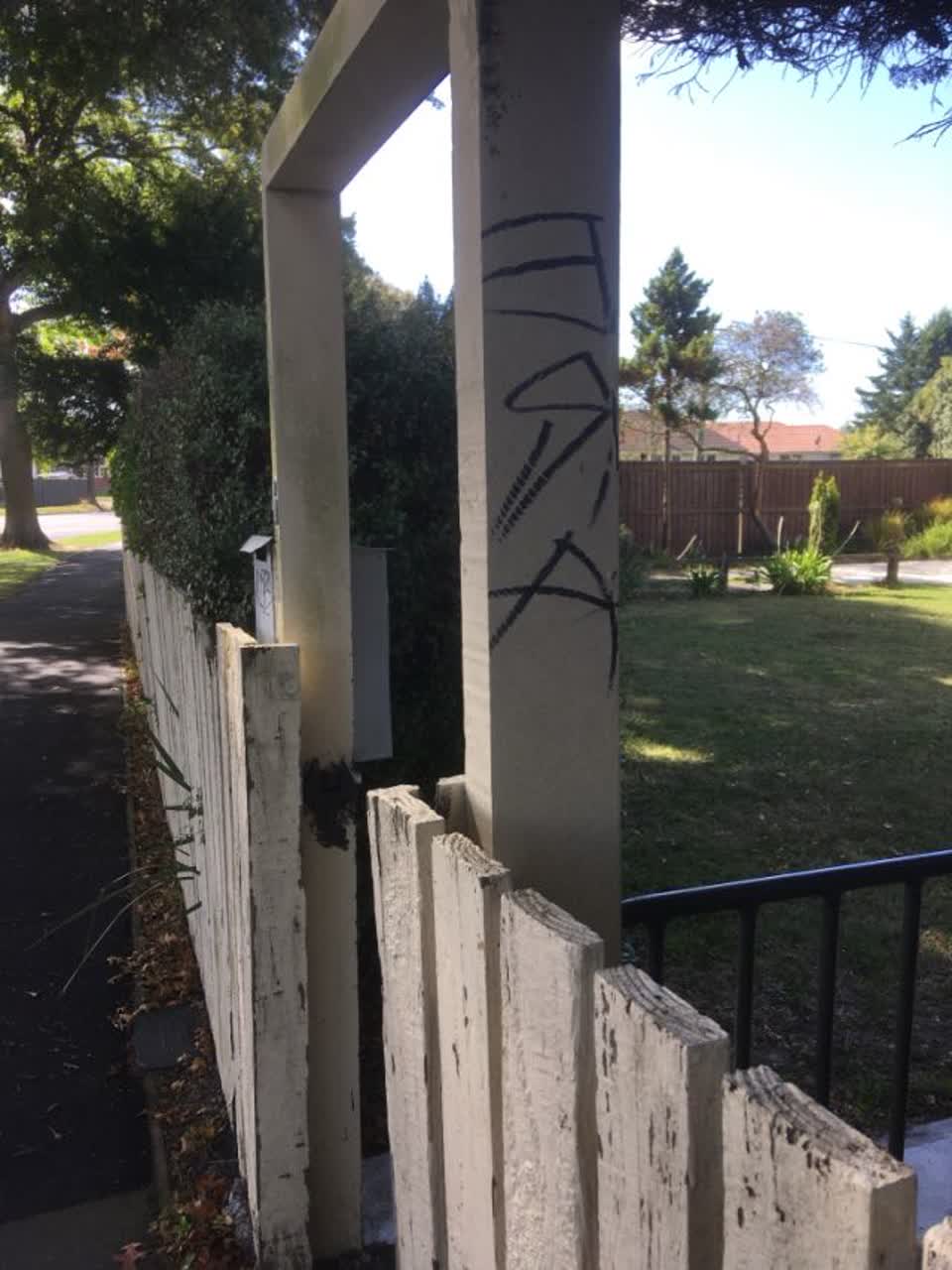 The photograph attached to this graffiti report