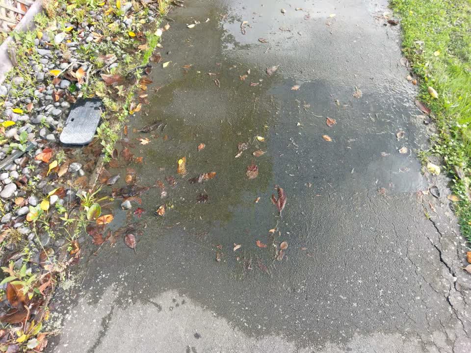 The photograph attached to this water supply report