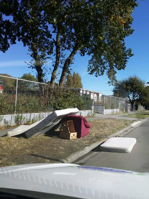 Rubbish/Recycling, a report photo