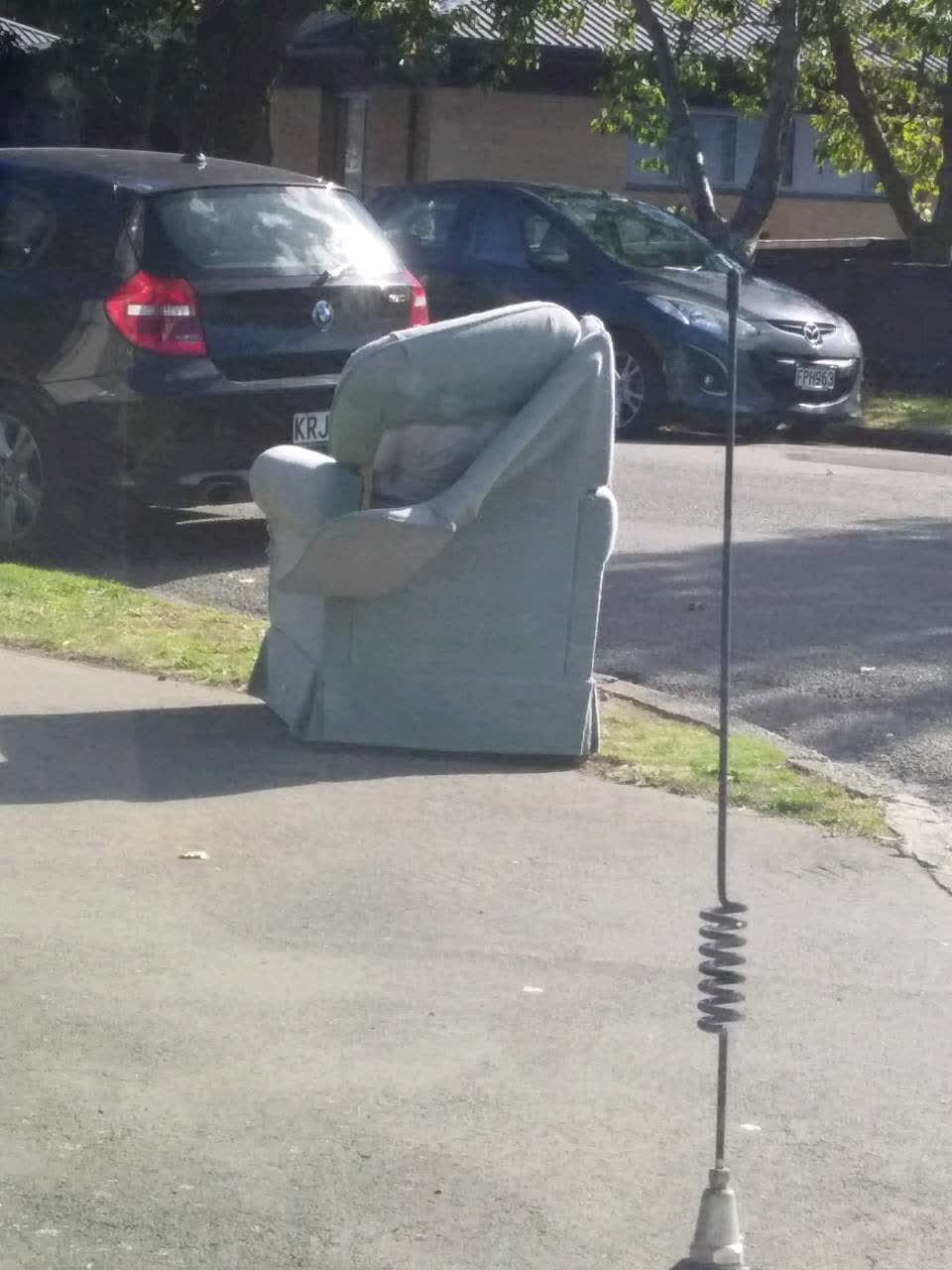 The photograph attached to this rubbish/recycling report