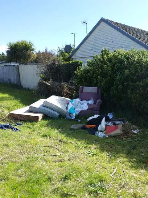 Rubbish/Recycling, a report photo