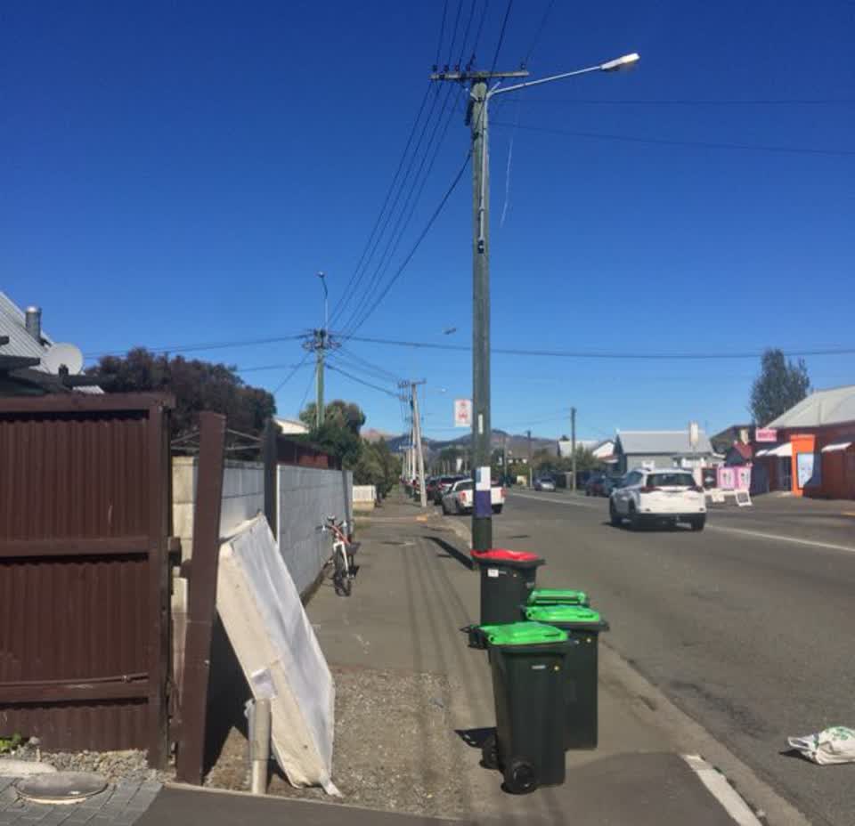 The photograph attached to this rubbish/recycling report