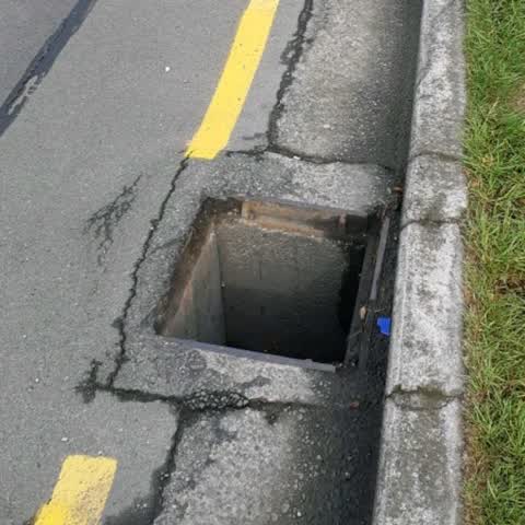Roading/Streets, a report photo