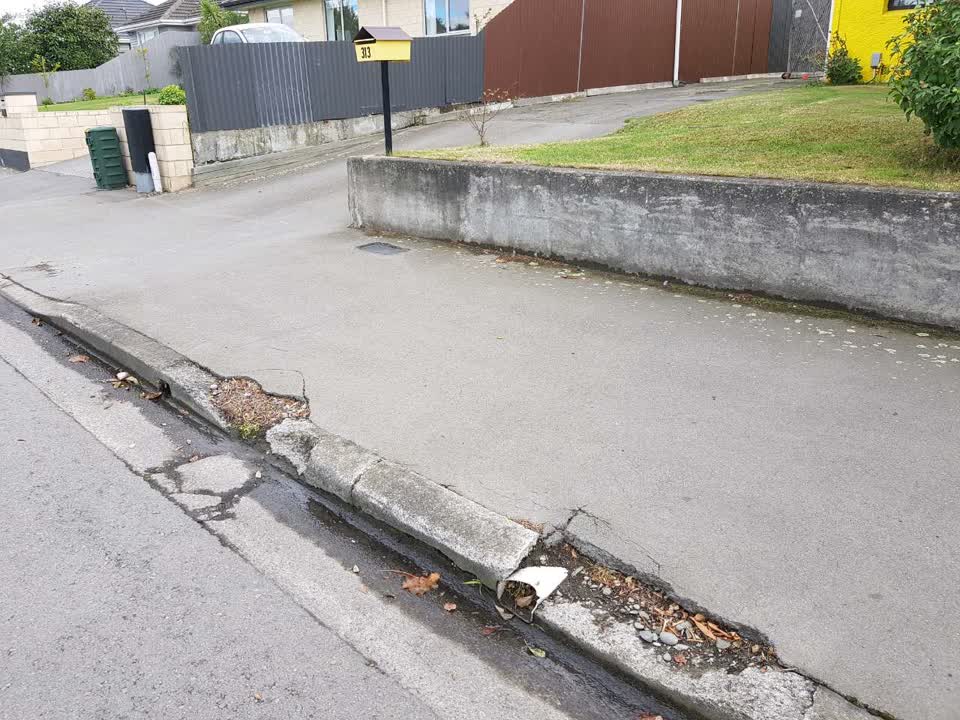 The photograph attached to this roading/streets report