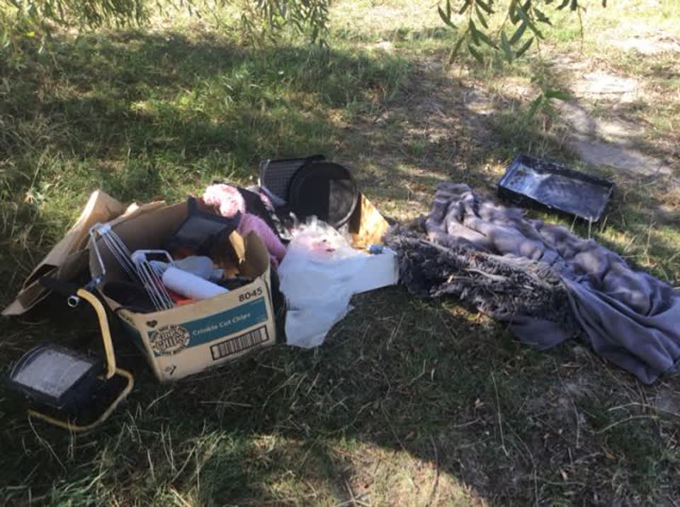 The photograph attached to this rubbish/recycling report