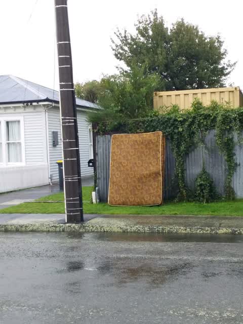 Rubbish/Recycling, a report photo