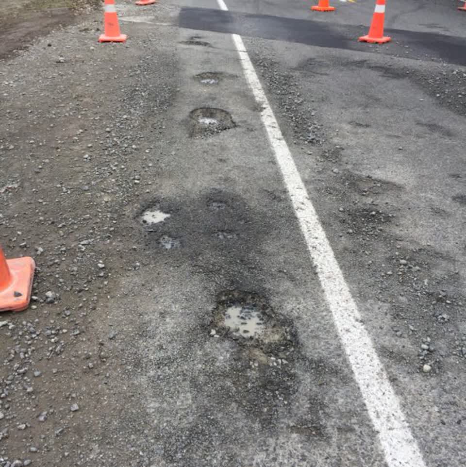 The photograph attached to this roading/streets report