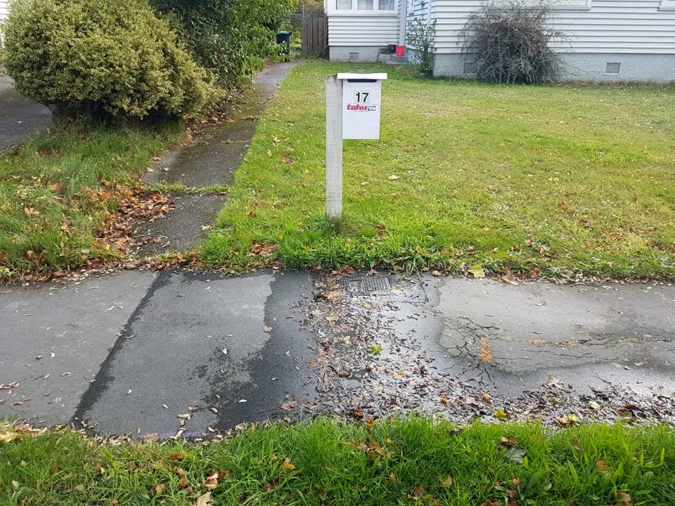 The photograph attached to this water supply report