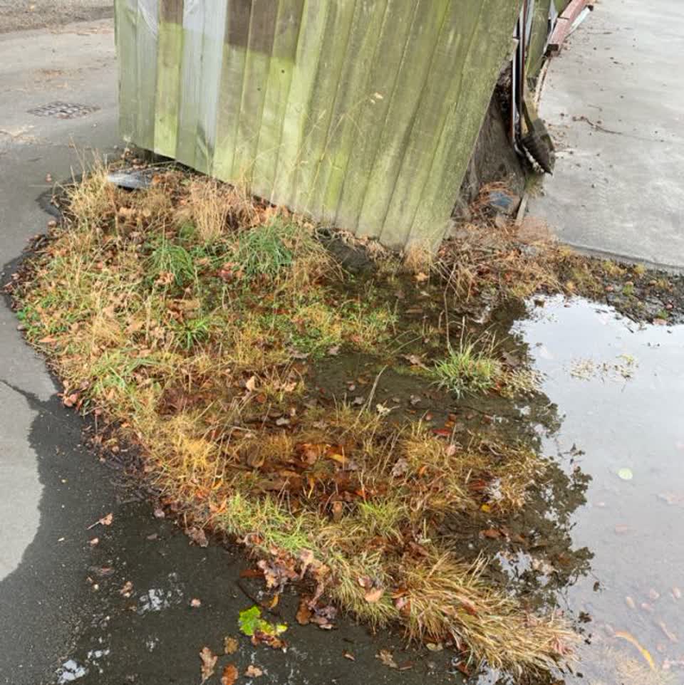 The photograph attached to this water supply report