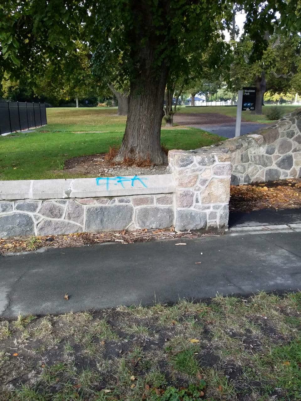The photograph attached to this graffiti report
