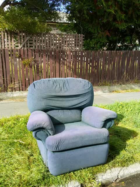 Rubbish/Recycling, a report photo