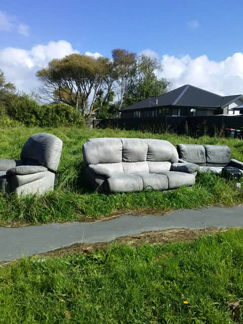 Rubbish/Recycling, a report photo