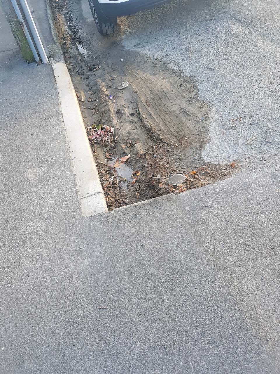 The photograph attached to this roading/streets report