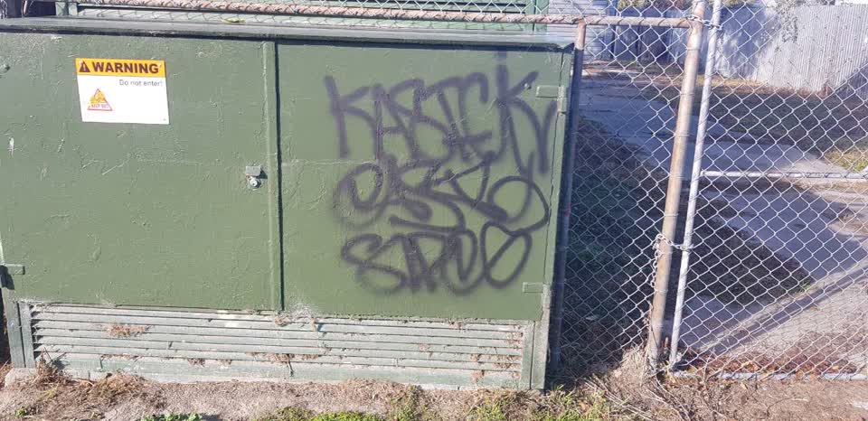 The photograph attached to this graffiti report