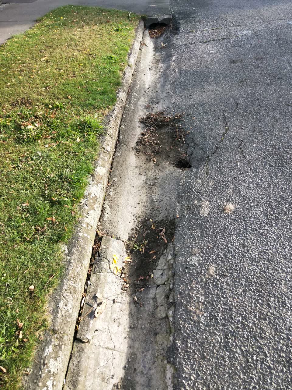 The photograph attached to this roading/streets report