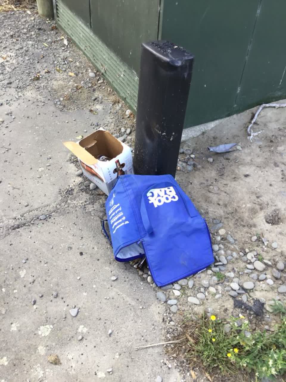 The photograph attached to this rubbish/recycling report