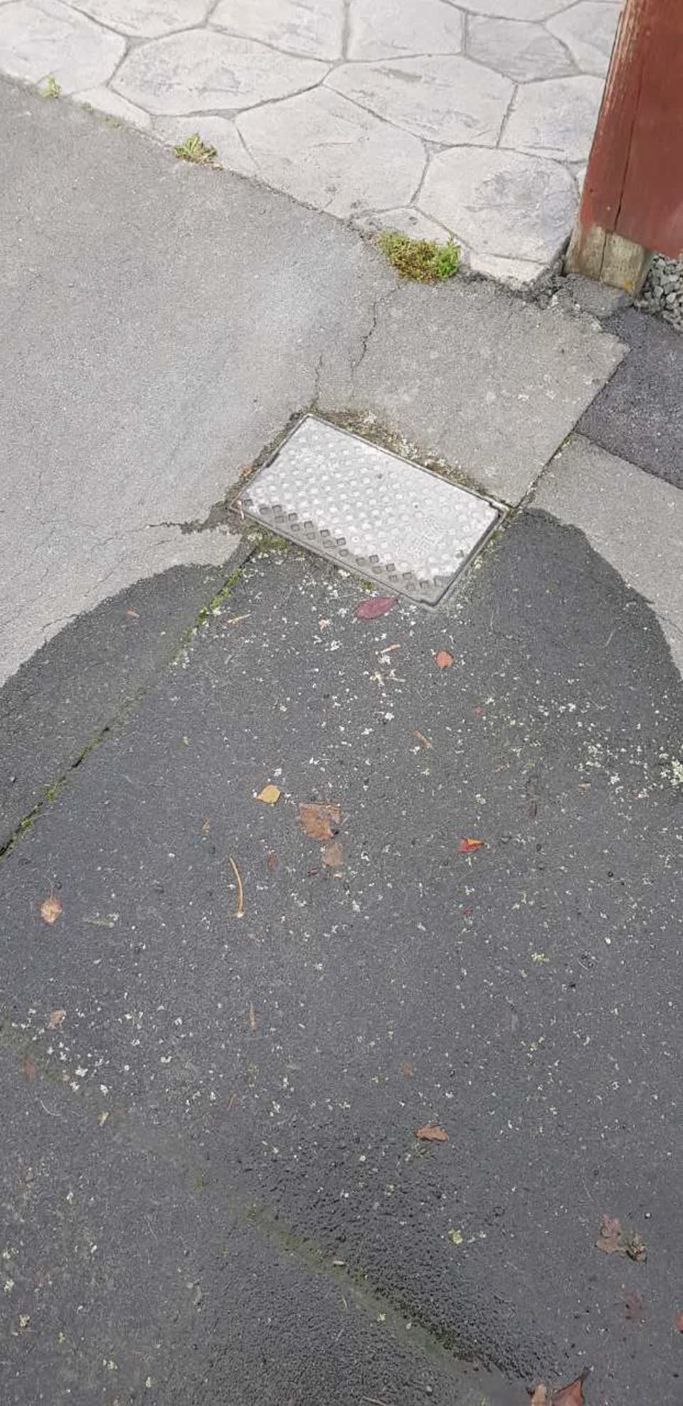 The photograph attached to this water supply report