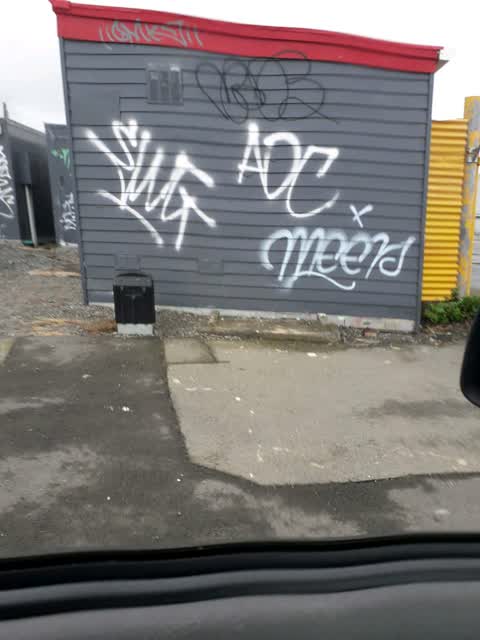 Graffiti, a report photo