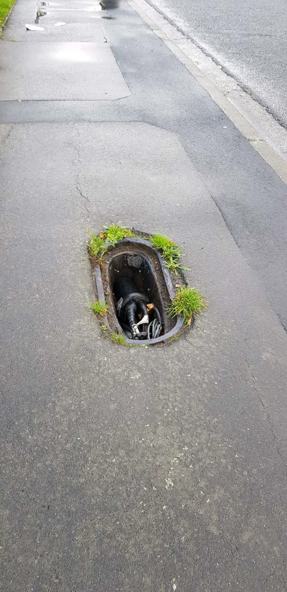 The photograph attached to this roading/streets report
