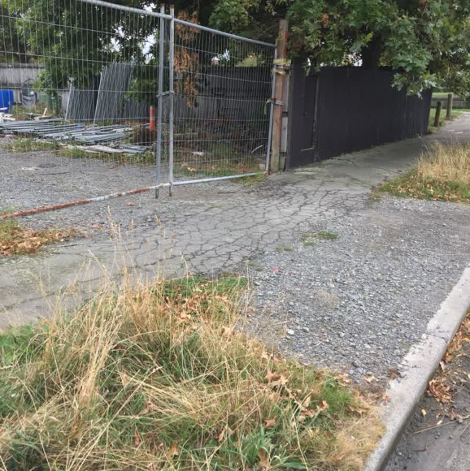 The photograph attached to this roading/streets report