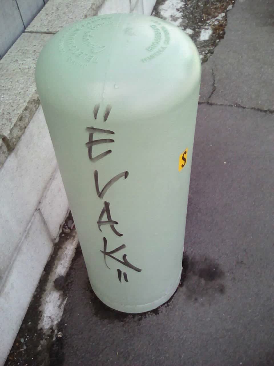 The photograph attached to this graffiti report